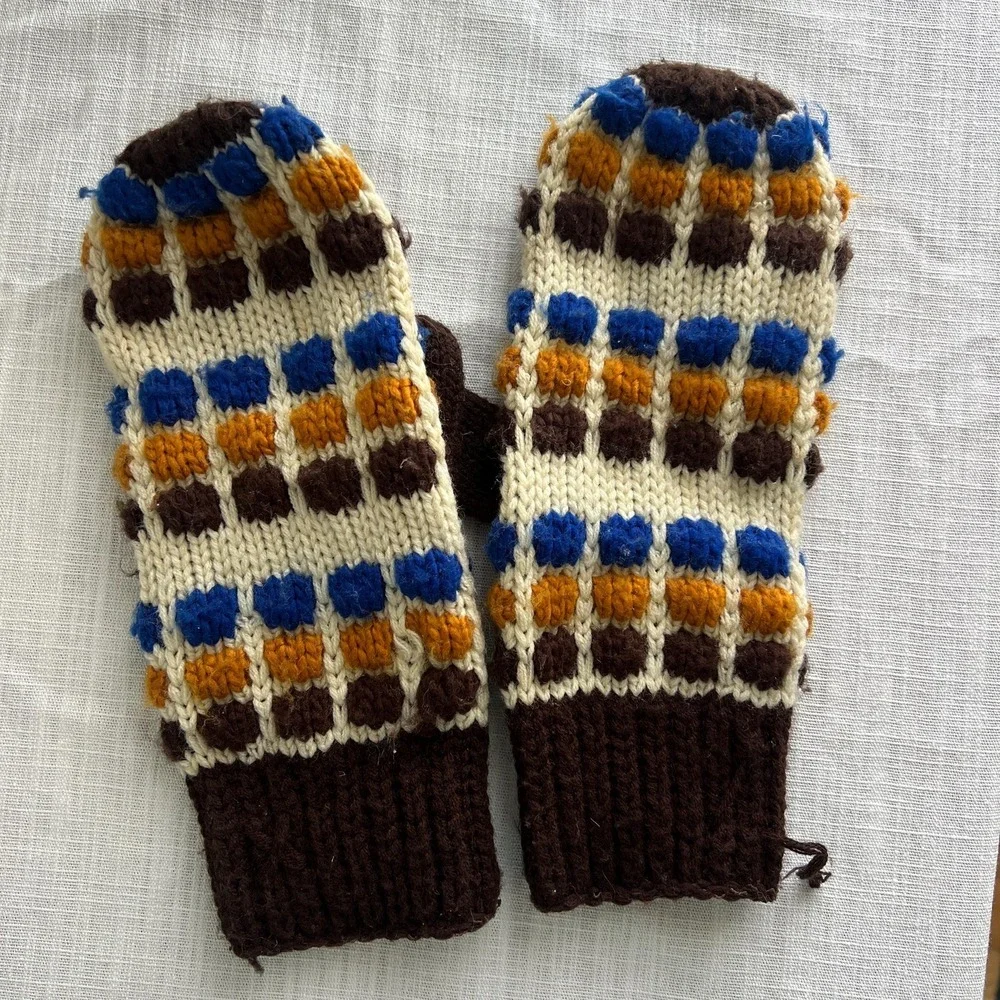 Vintage‎ Avon Knit Mittens Colorblock Winter Gloves Womens Teens